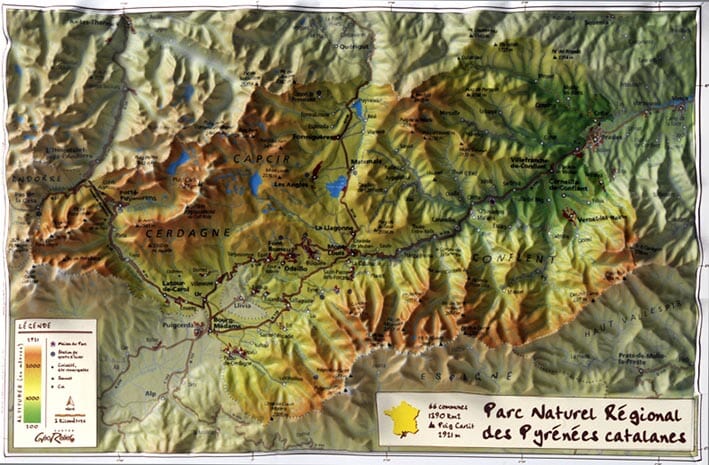 Carte en relief petit format - Parc naturel régional des Pyrénées catalanes - 21 cm X 31 cm carte relief petit format Reliefs Editions 