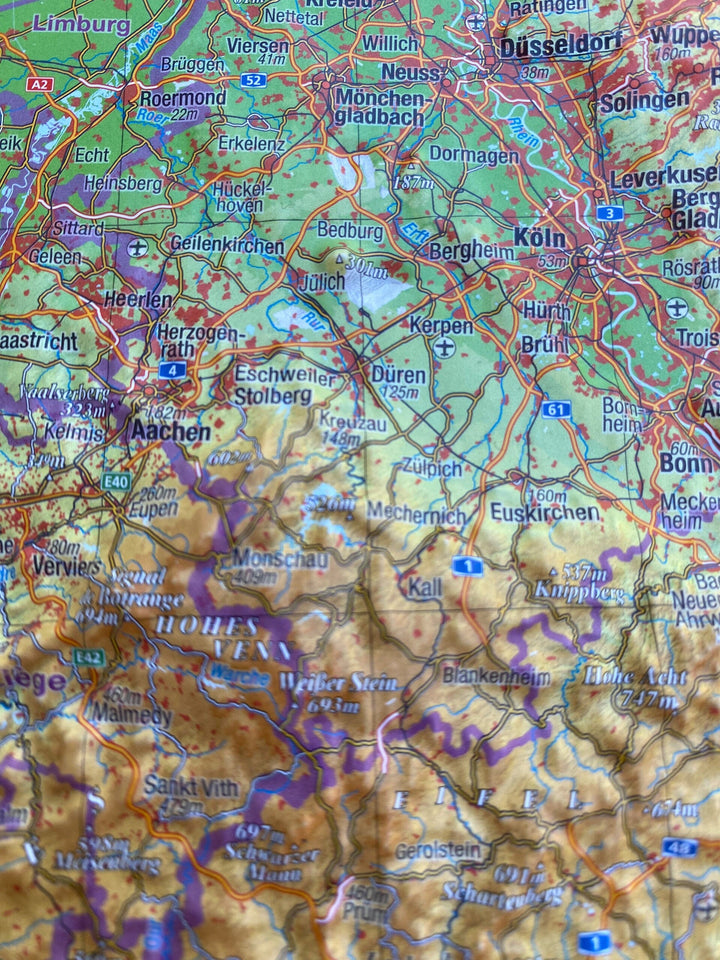 Carte murale en relief - Benelux (en anglais) - 39 x 29 cm | Georelief carte relief petit format Georelief 